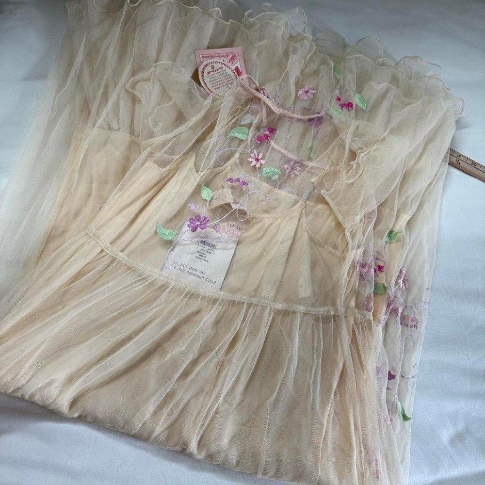 yellow floral embroidered dress 90s april cornell yellow embroidered gown set - Picture 4 of 6